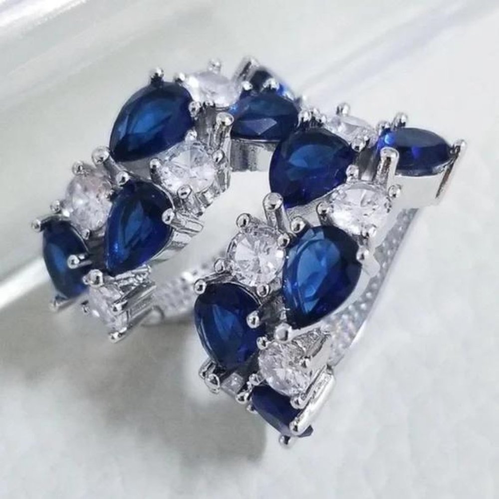 NEW LUXURY 925 STERLING SILVER DIAMOND STUD EARRINGS - Picture 2 of 3